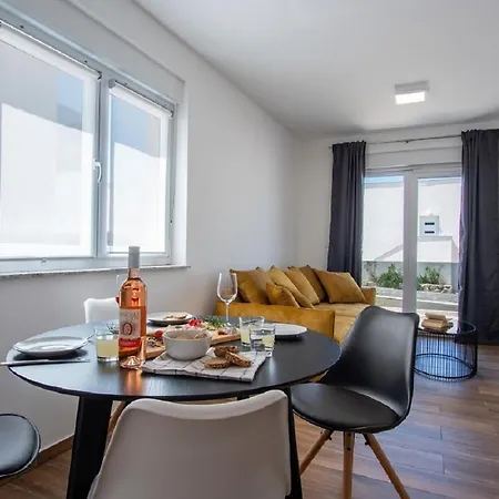 With A Parking Space Simuni, Pag - 19861 Apartment Kolan
