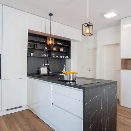 With Parking Space Simuni, Pag - 19861 아파트